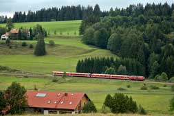 218 202 und BR 628 bei Oy-Mittelberg