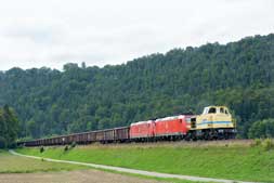 580 008, 185 133 und 185 106 bei Eyach