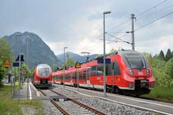 633 040 und 2442 206 in Pfronten-Steinach