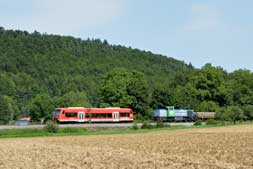 BR 650 und 277 030 in Bieringen