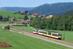 AVG Stadtbahn bei Röt