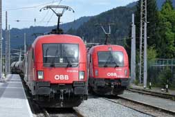 ÖBB 1016 210 und 1216 003 in Reutte