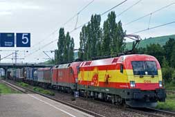 ÖBB 1116 232 u. 182 018 in Obertürkheim