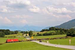 ÖBB 2016 041 bei Oy-Mittelberg