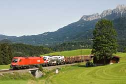 ÖBB 1116 275 und 1216 020 bei Reutte