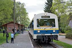 NE 81 VT 422 und 421 in Welzheim